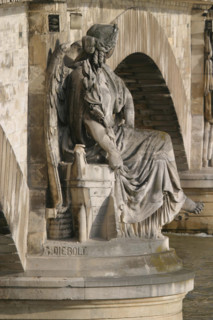 France, Paris 7e, detail pile du pont des invalides, statue, sculpture, Seine,