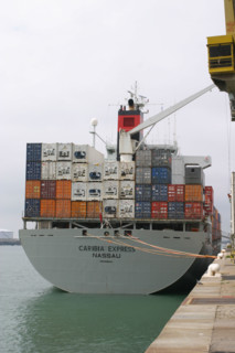France: Normandie, Seine Maritime, le havre, port de commerce, porte conteneurs, containers, cargo, navire, bateau, marine marchande, commerce international, mondialisation,