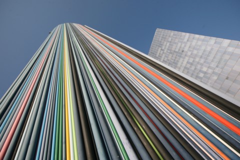 France, hauts de seine, la defense, tours, immeubles, gratte ciel, la cheminee, oeuvre de raymond moretti, tubes colores,