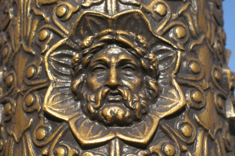 France, Paris 8e detail lampadaires rond point des champs elysees, figure,