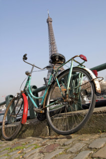 France, eiffel tower in the background