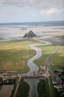 France, Basse Normandie, Manche, baie du Mont-Saint-Michel, couesnon et les travaux de restitution du caractere maritime, barrage,