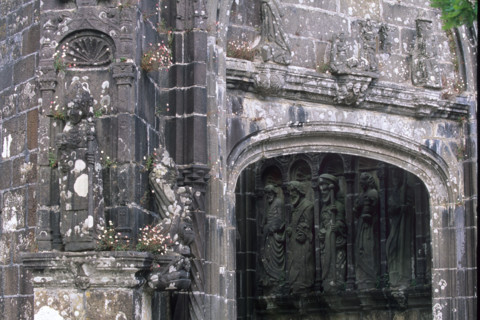 France, parish closes tour