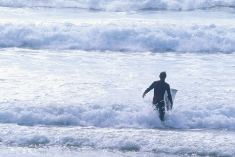 France, Bretagne, Finistere sud, Cap Sizun, Cornouaille, surfeur, vague, spot, Baie des Trepasses