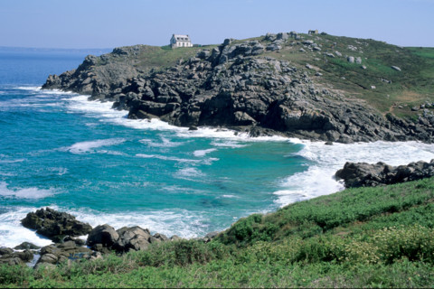 France, Bretagne, Finistere sud, Cap Sizun, Cornouaille, pointe du Millier, anse, vagues,