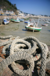 France, Bretagne, Cotes d'Armor, cote d'Emeraude, erquy, port de peche, cordage, maree basse,