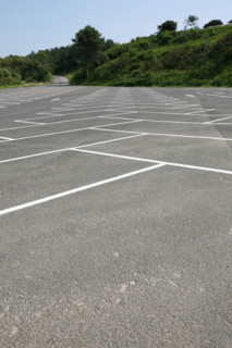 France, Bretagne, Cotes d'Armor, cote d'Emeraude, pleherel, empalcements de parking vides, hors saison,