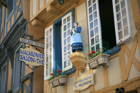 France, Bretagne, Finistere sud, Cornouaille, Quimper, rue kereon, habitat traditionnel, maisons medievales, rue pietonne, centre ville, colombages, pans de bois,