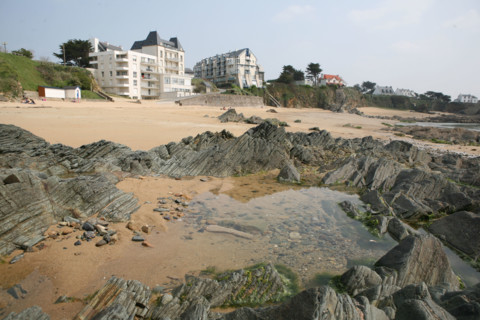 France, Bretagne, Finistere sud, Cornouaille, le pouldu, plage, residences de vacances, habitat saisonnier, immeubles,