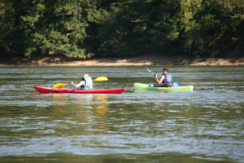 France, Bretagne, Finistere sud, Cornouaille, l'odet, cale de rossulien les vire court, kayakistes,