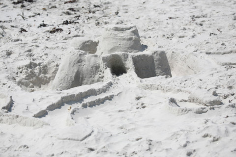 France, Bretagne, Finistere, pays bigouden, loctudy Lodonnec, plage, jeux de sable, chateau de sable,
