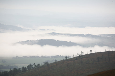 France, Bretagne, Finistere sud, menez hom, paysage, panorama, depuis le sommet, brume, nuages,