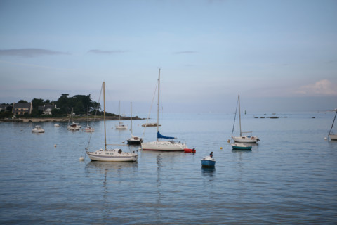 France, Bretagne, Finistere sud, Cornouaille, Concarneau, la ville close, fortification vauban, port, bateaux, sur le chemin des douaniers vers le cabellou,