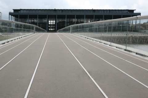 France, pays de loire, loire atlantique, Nantes, ile beaulieu, ile de nantes, quai Francois Mitterrand, palais de justice de jean nouvel et passerelle victor schoelcher