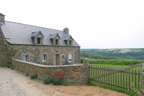 France, Basse Normandie, Manche, Cotentin, cap de la hague, jobourg, muret de pierre maison, panorama,