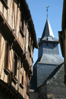 France, Bretagne, Morbihan, malestroit, village, clocher, eglise, maison a colombages, pans de bois, habitat traditionnel medieval,
