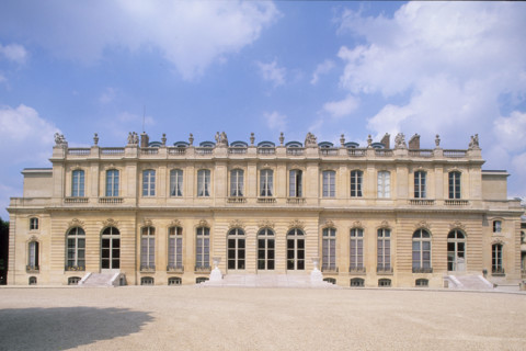 France, Paris 7e, faubourg Saint-Germain, hotel de Lassay, rue de l'universite, residence du president de l'assemblee nationale, hotel particulier, etat, institution, facade sur cour,