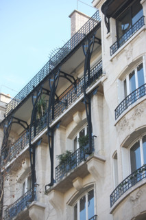 Building 85 rue La Fontaine, Paris
