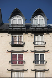 Building Jassedé, 142 avenue de Versailles in Paris