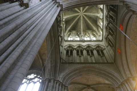 France, Haute Normandie, Seine Maritime, Rouen, cathedrale Notre-Dame, art gothique, croisee du transept, pilier, voute,