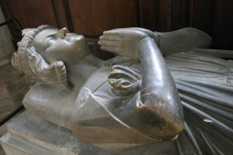 France, Haute Normandie, Seine Maritime, Rouen, cathedrale Notre-Dame, art gothique, ducs de Normandie, sepulture, sculpture, monument funeraire, deambulatoire, gisant de Rollon, premier duc de Norman...