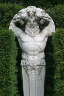 France, Haute Normandie, Seine Maritime, Rouen, rive gauche, jardin des plantes, fleurs, nature, ardin public, statue pan, satyre, colonne,