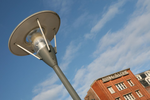 France, Haute Normandie, Seine Maritime, Dieppe, lampadaire, design, batiment en brique,