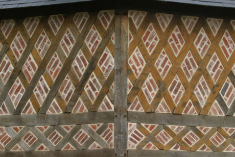 France, Haute Normandie, Seine Maritime, pays de Caux, le bourg dun, habitat traditionnel, colombage et brique, pans de bois.