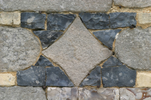 France, Haute Normandie, Seine Maritime, pays de Caux maritime, habitat traditionnel, Anglesqueville, 
detail de construction gres et silex,