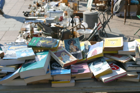 France, Haute Normandie, Seine Maritime, Rouen, marche du week end, place saint marc, alimentation et brocante, gastronomie, antiquites, livres, bouquiniste,