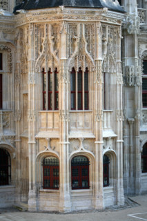 France, Haute Normandie, Seine Maritime, Rouen, palais de justice, tribunal, institution, monument historique restaure en 2007, neo gothique, cour d'honneur, tour centrale du palais royal