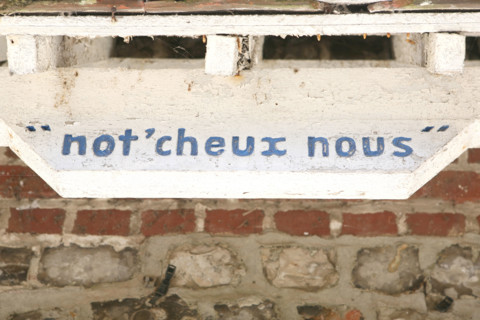 France, Haute Normandie, Seine Maritime, veules les roses, pays de Caux maritime, au fil de la veules, plus petit fleuve de france, entree de maison, not' cheu nous, parler cauchois,
