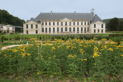 France, Haute Normandie, Seine Maritime, vallee de la Seine, gruchet le valasse, parc EANA, consacre au developpement durable, environnement, ancienne abbaye, jardin,