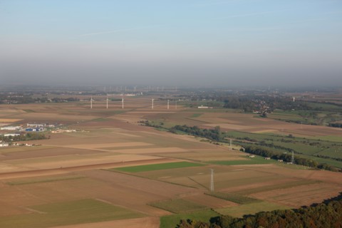 France, Haute Normandie, Seine Maritime, pays de la bresle maritime, survol de la vallee de la bresle maritime, champs, agriculture, eoliennes, environnement,