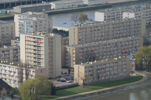 France, Haute Normandie, Seine Maritime, Rouen, rive gauche, ile Lacroix, vue depuis la cote sainte catherine, panorama, la Seine, bateaux, immeubles, logements, habitat,