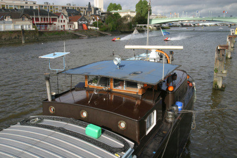 France, Haute Normandie, Seine Maritime, Rouen, 24 heures motonautiques
chaque 1er mai, la Seine, sport mecanique, motonautisme, gerbes d'eau, 
bolides,