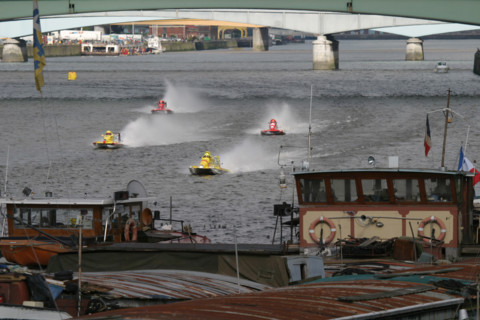 France, Haute Normandie, Seine Maritime, Rouen, 24 heures motonautiques chaque 1er mai, la Seine, sport mecanique, motonautisme, gerbes d'eau, bolides,