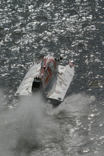France, Haute Normandie, Seine Maritime, Rouen, 24 heures motonautiques
chaque 1er mai, la Seine, sport mecanique, motonautisme, gerbes d'eau, 
bolides,