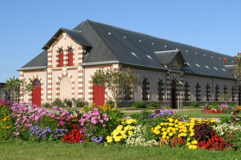 France, Basse Normandie, Manche, pays de saint lo, haras national de saint lo, ecuries, cour, cheval, hippisme, selle francais,