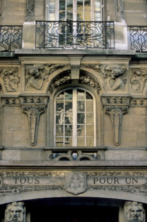 12 rue du Renard, Paris
