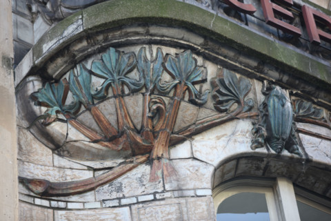 France, Paris 17e, ceramic hotel, 34 avenue de Wagram, architecte Jules Lavirotte, detail ceramique en gres flamme,