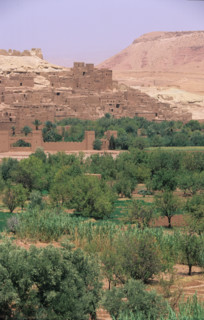 Afrique, maroc, haut atlas, Village 
entre Marrakech et ouarzazate, montagne, desert, paysage, panorama, route,