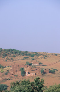 Afrique, maroc, haut atlas, Village 
entre Marrakech et ouarzazate, montagne, desert, paysage, panorama, route,