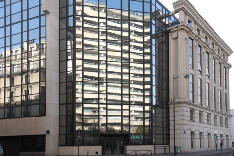 France, paris 14e, montparnasse, refelts dans un immeuble vitre, rue vercingetorix, place de catalogne, boffil, architecture, vitres,