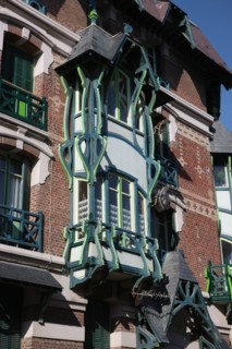France, somme, entre picardie et Normandie, mers les bains, face au treport, pays de la bresle maritime, cote d'albatre, centre ville maisons, balcons et bow windows typiques, station balneaire, ville...