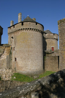 France, pays de loire, mayenne, lassay les chateaux, chateau fort, tours, pierre, medieval,