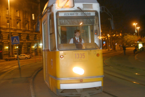 europe, Hongrie, budapest, tramway, circulation, transport en commun, kossut ter,