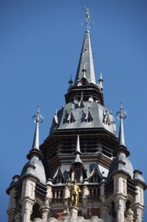 France, region nord, pas de calais, calais, place de l'hotel de ville, beffroi, neo renaissance flamande, debut du 20e siecle, detail clochetons, toiture,