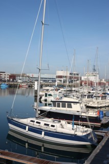 France, region nord, pas de calais, boulogne sur mer, port, bassin Napoleon, port de plaisance, cargo, chalutier, voiliers,