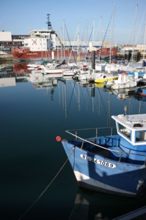 France, region nord, pas de calais, boulogne sur mer, port, bassin Napoleon, port de plaisance, cargo, chalutier, voiliers,